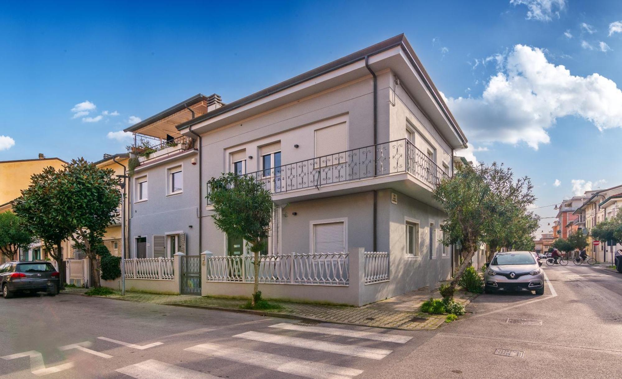 Casa Vacanze Da Antonio Ristrutturata Luglio 2023 Viareggio Buitenkant foto